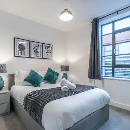 Apartment Modern Apt, Prime Location, Relocations & Professionals Birmingham